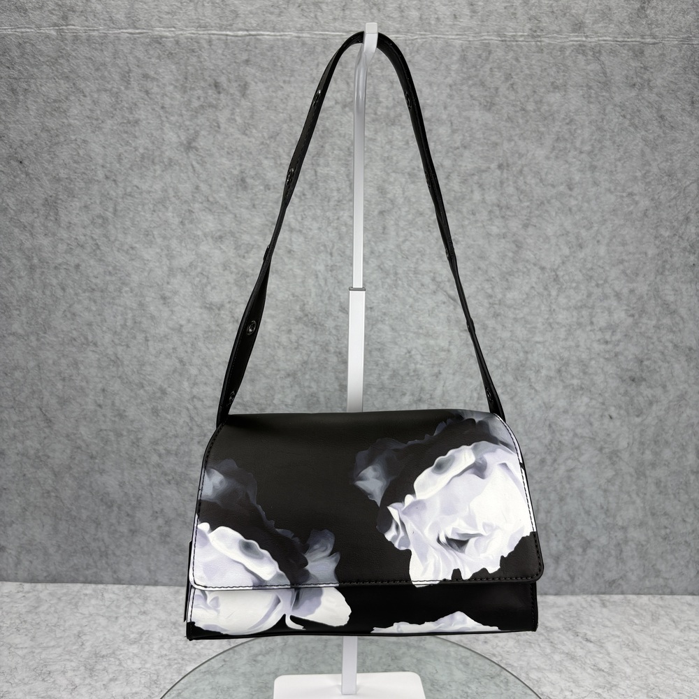 NWT Simply Vera Vera Wang Alia Geo Flap Shoulder Bag - Black Floral